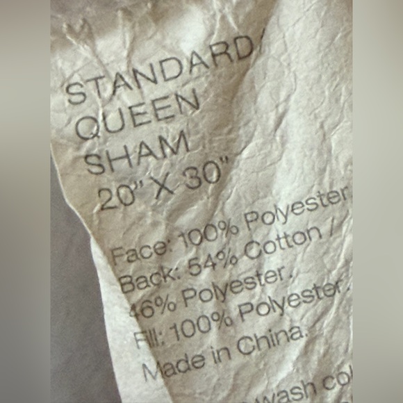 DKNY White pillow sham standard - Picture 7 of 8